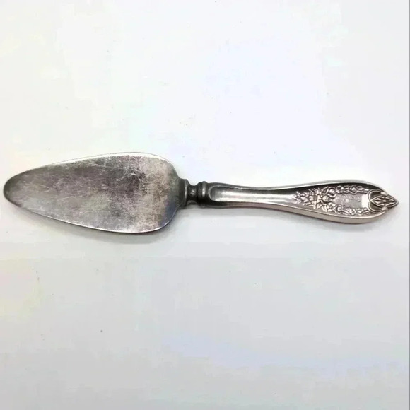 Silver Plated 7 in pie server Monogramed A - Picture 1 of 5